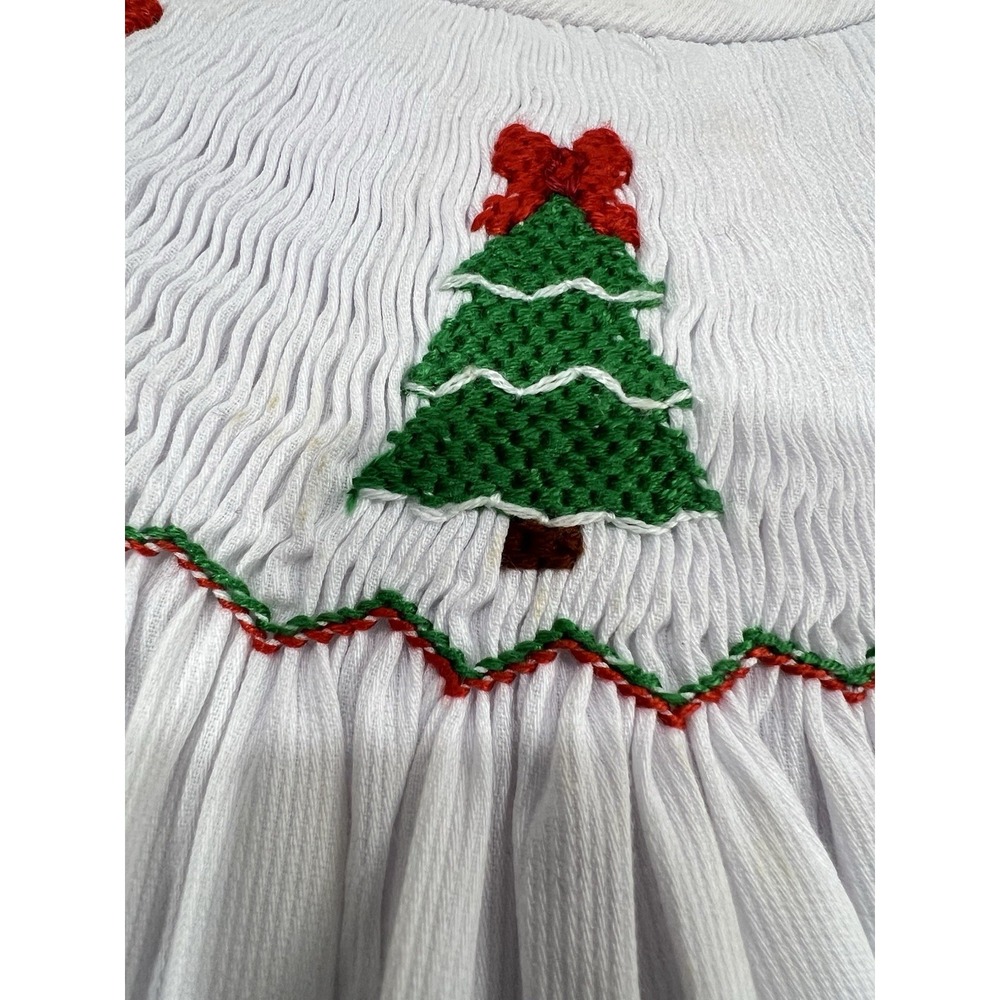 The Trendy Toddler Smocked Dress White Sz 5 Embroidered Christmas Tree Heirloom - Picture 2 of 8